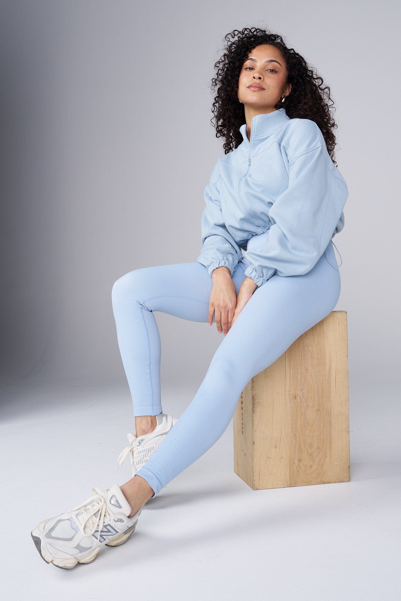 W544 Breeze Zip-Up