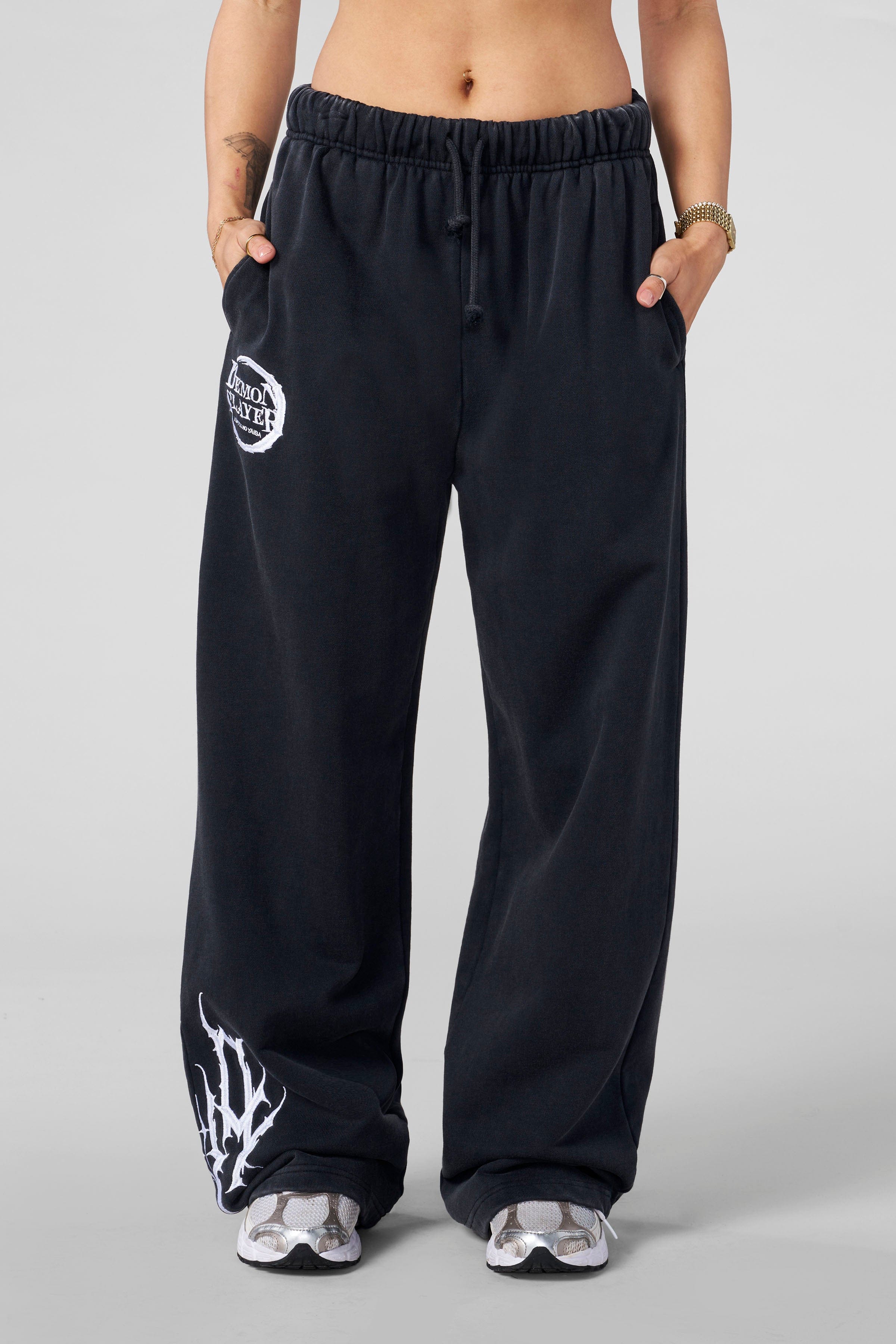 W2242 - Demon Slayer: Kimetsu no Yaiba - Joggers