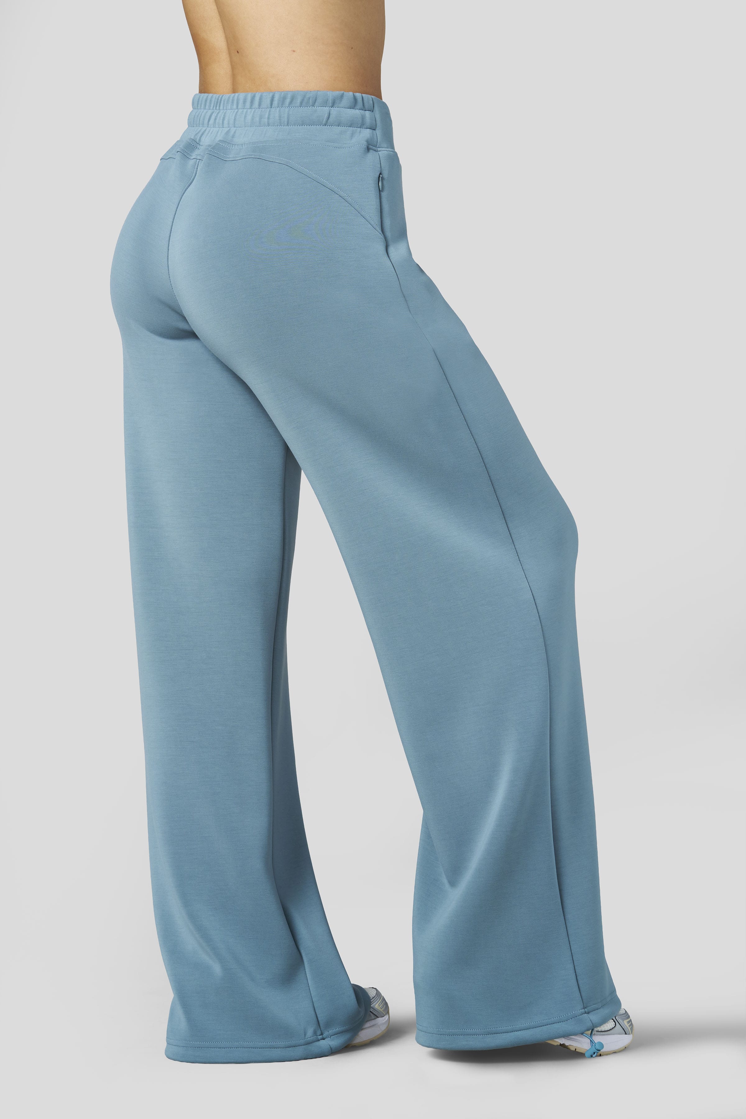 W2273 Scuba Straight Joggers - July 7th
