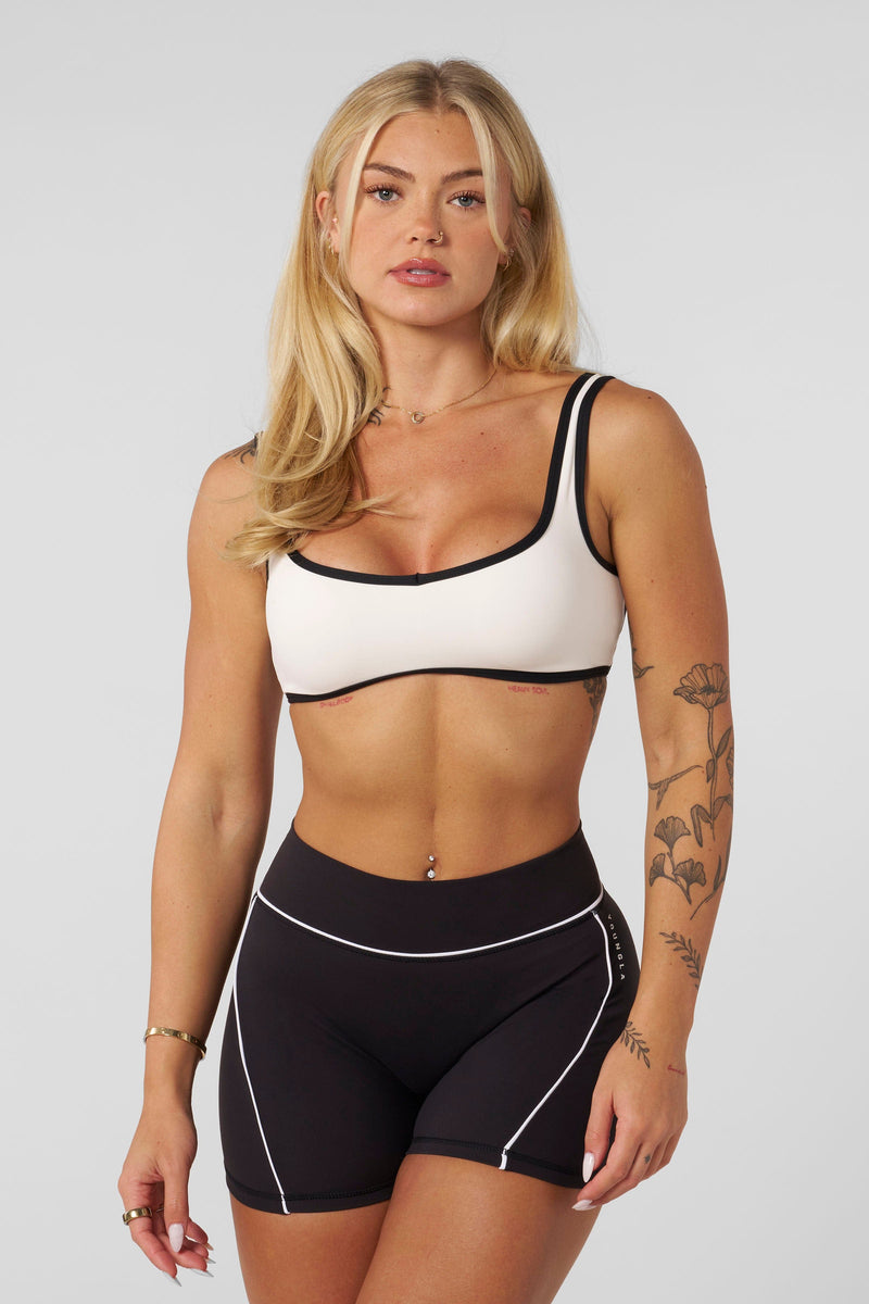 W366 - Elevate outline Bra
— soft, brushed fabric with a sweetheart neckline, removable pads, and a comfortable fit for lounging, light activity, or layering in Cream