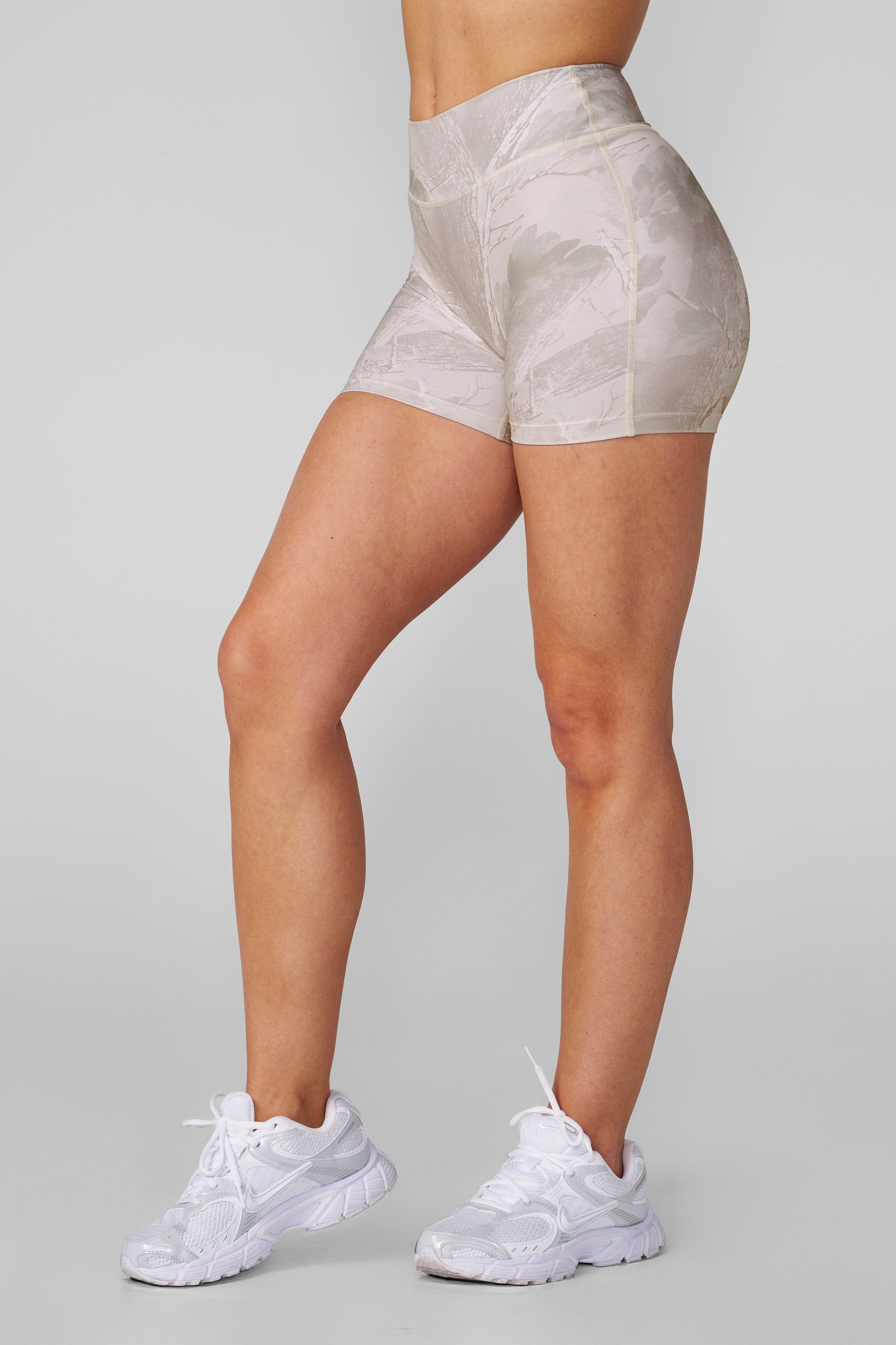 W1134 - Camo Urban Shorts 5"