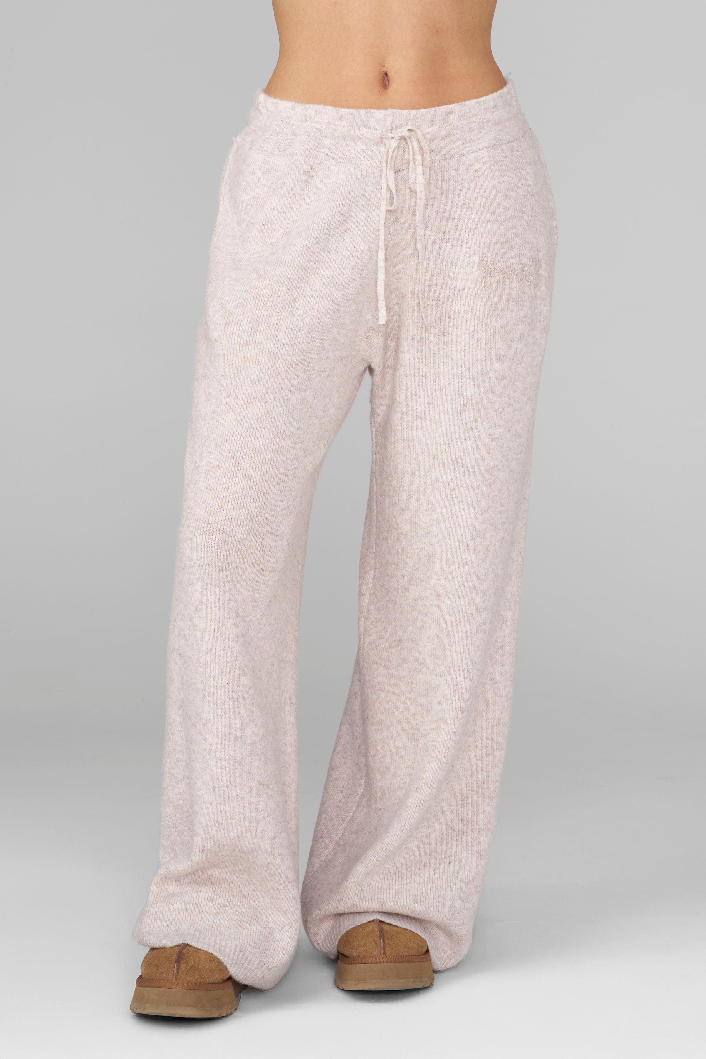 W2207 - Cozy Sweater Pant