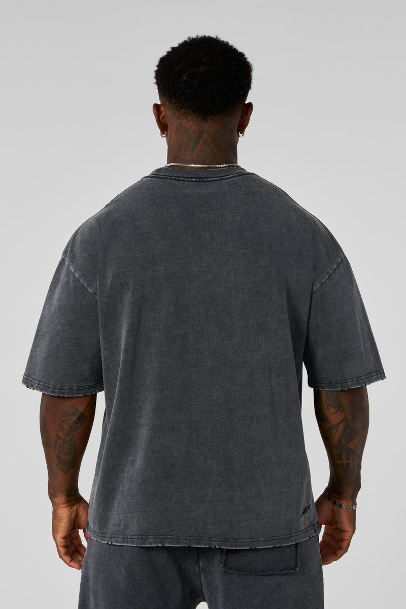 4153 - Elevated Essentials - Relaxed Tee in 100% heavyweight Cotton with oversized fit in colour Grey Wash