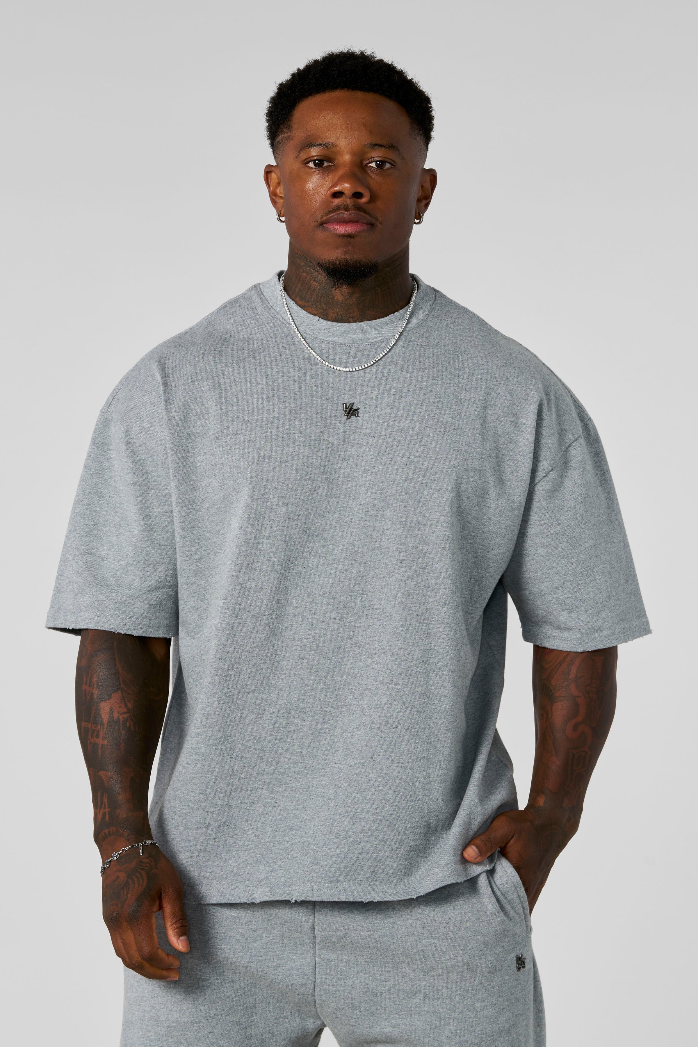 4153 - Elevated Essentials - Relaxed Tee in 100% heavyweight Cotton with oversized fit in colour Heather Grey