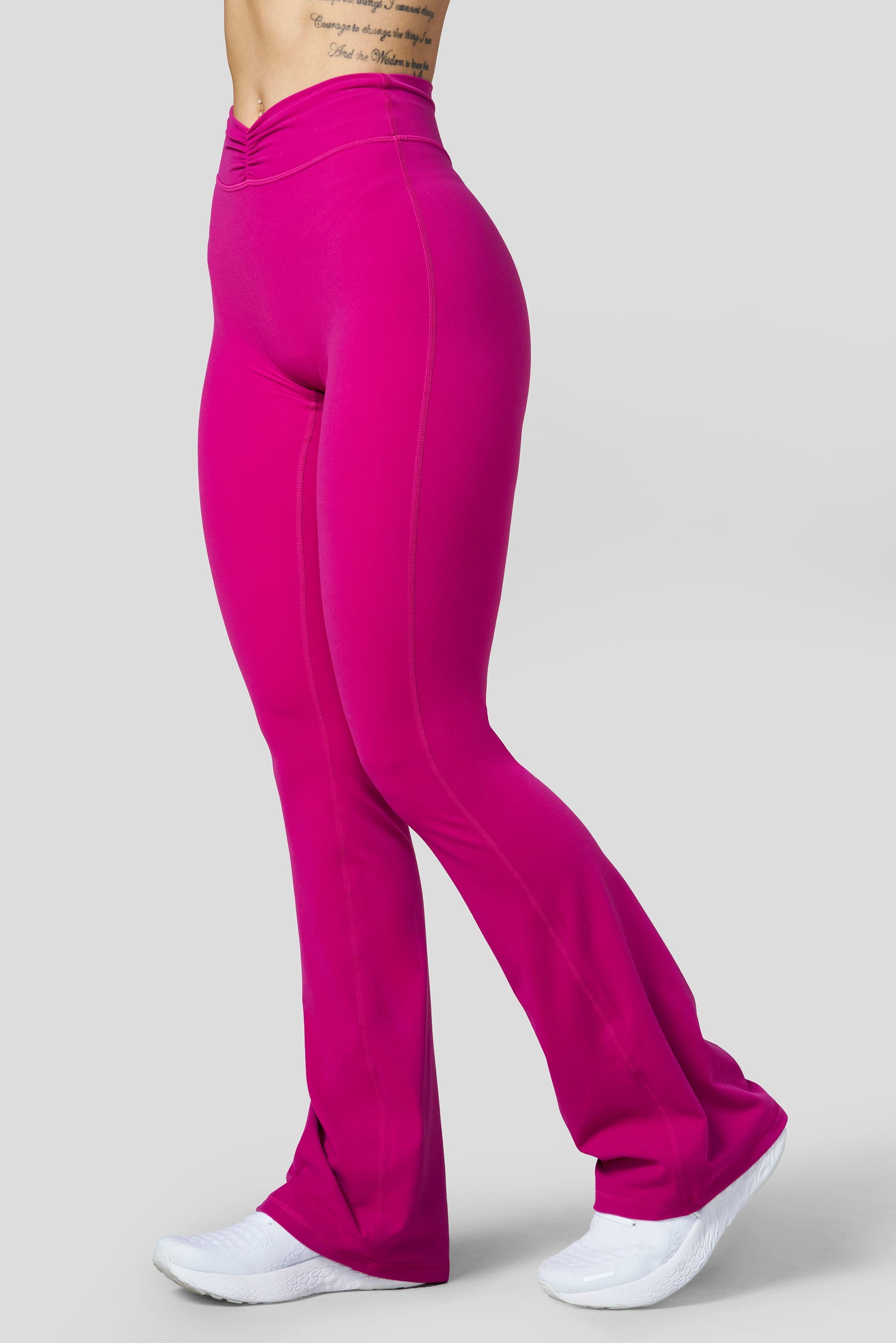 W2279 Buttersoft Scrunch Band Flare Leggings (short) - June 23
