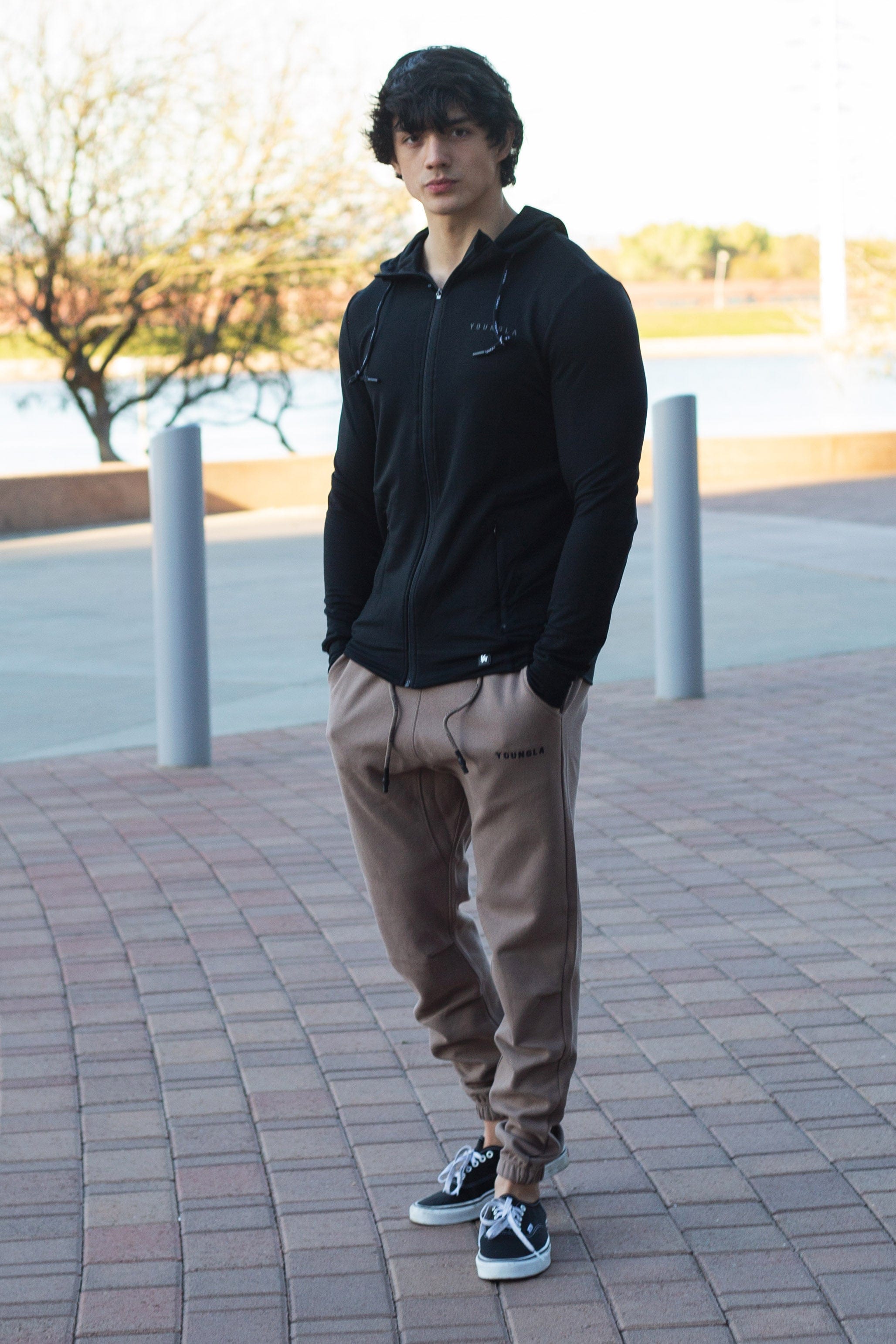 210 Kick-Back Joggers