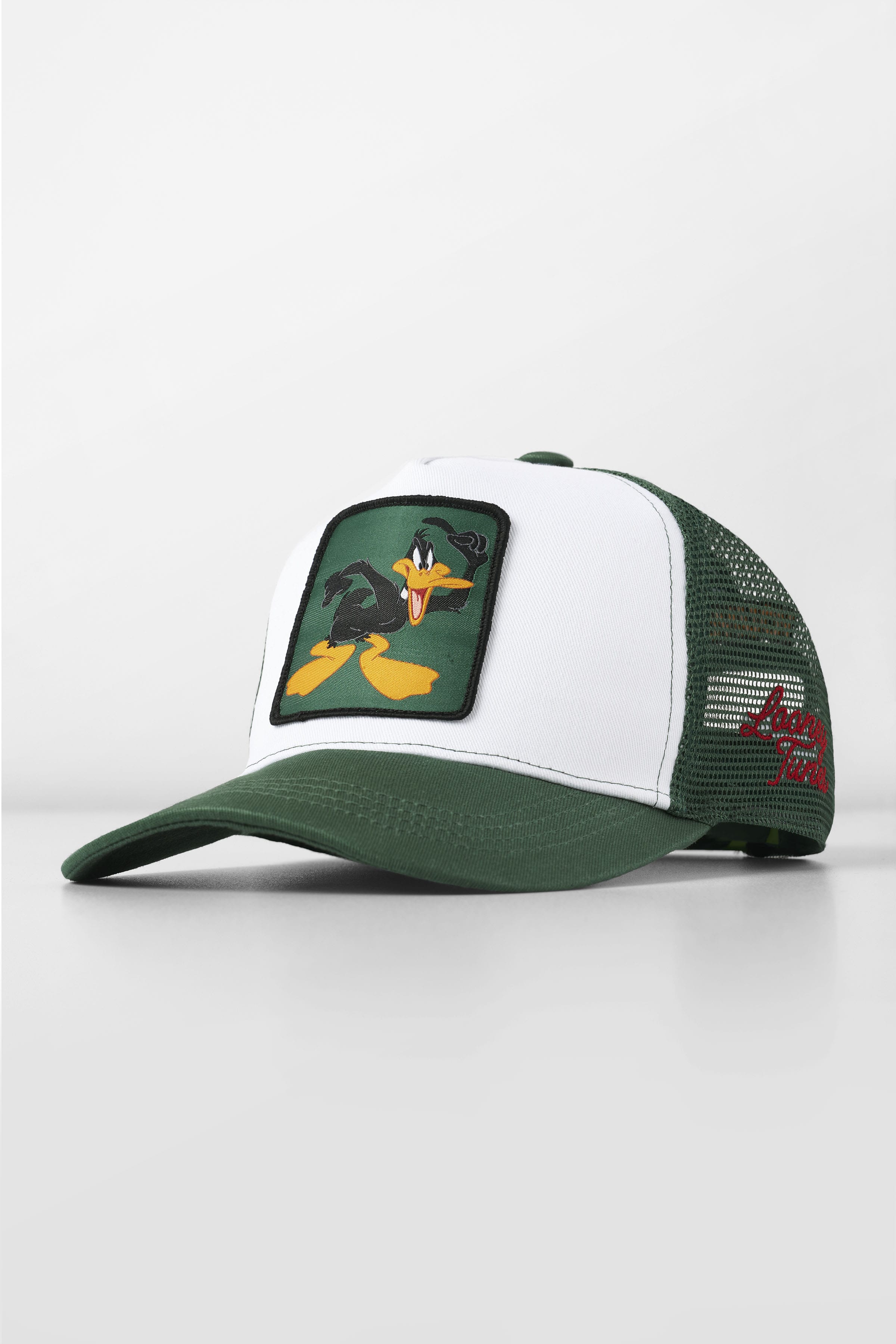 9135 - Looney Tunes Patch Trucker Hats - July 7th