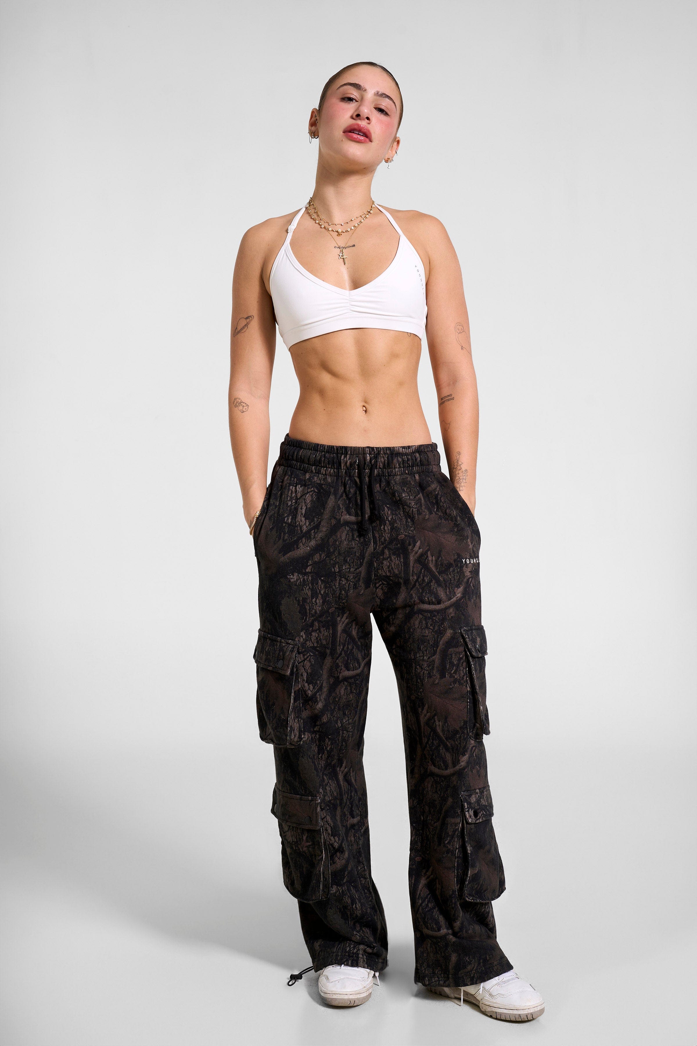 W335 URBAN V-NECK BRA Fall 24'