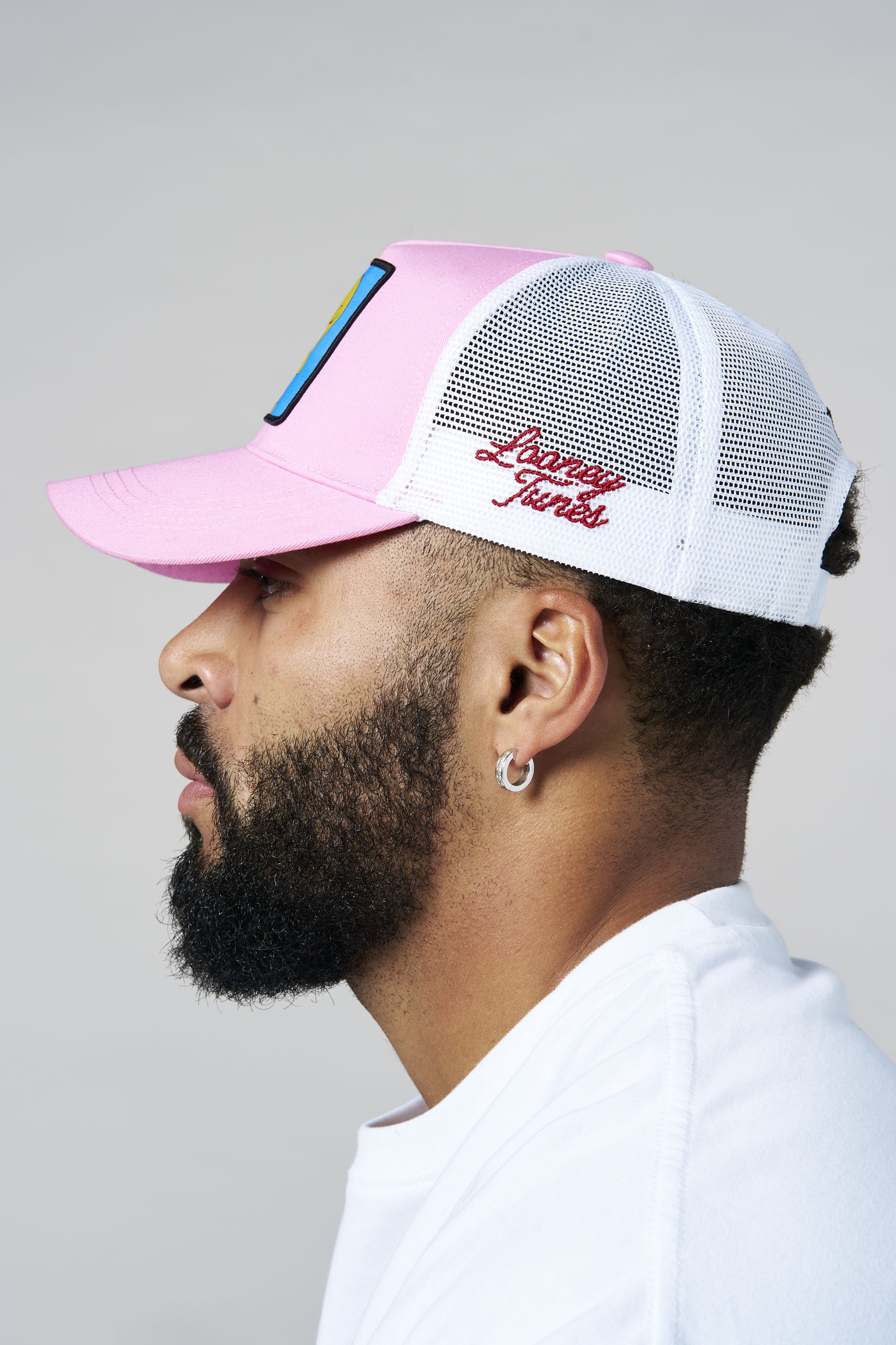 9135 - Looney Tunes Patch Trucker Hats - July 7th