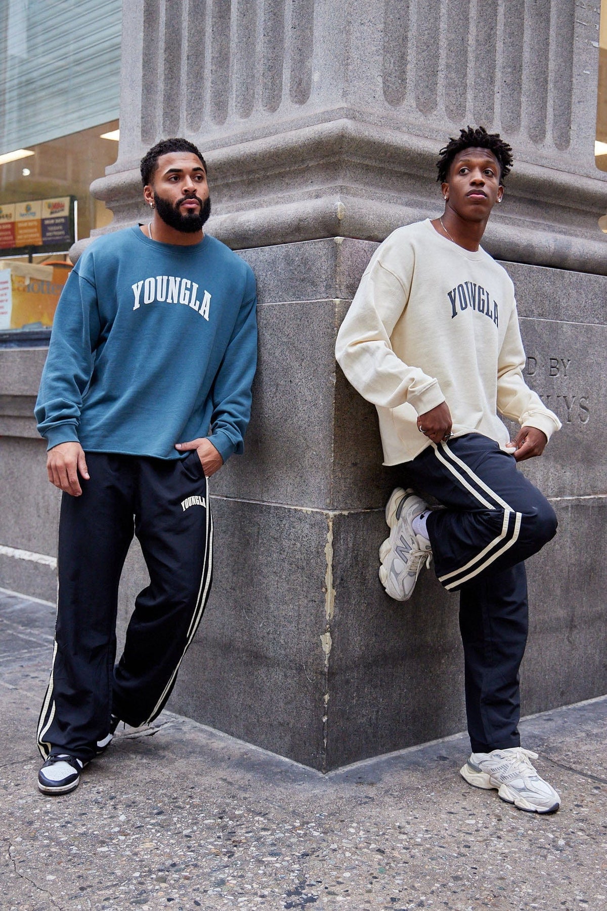 826 - Uni Crewneck