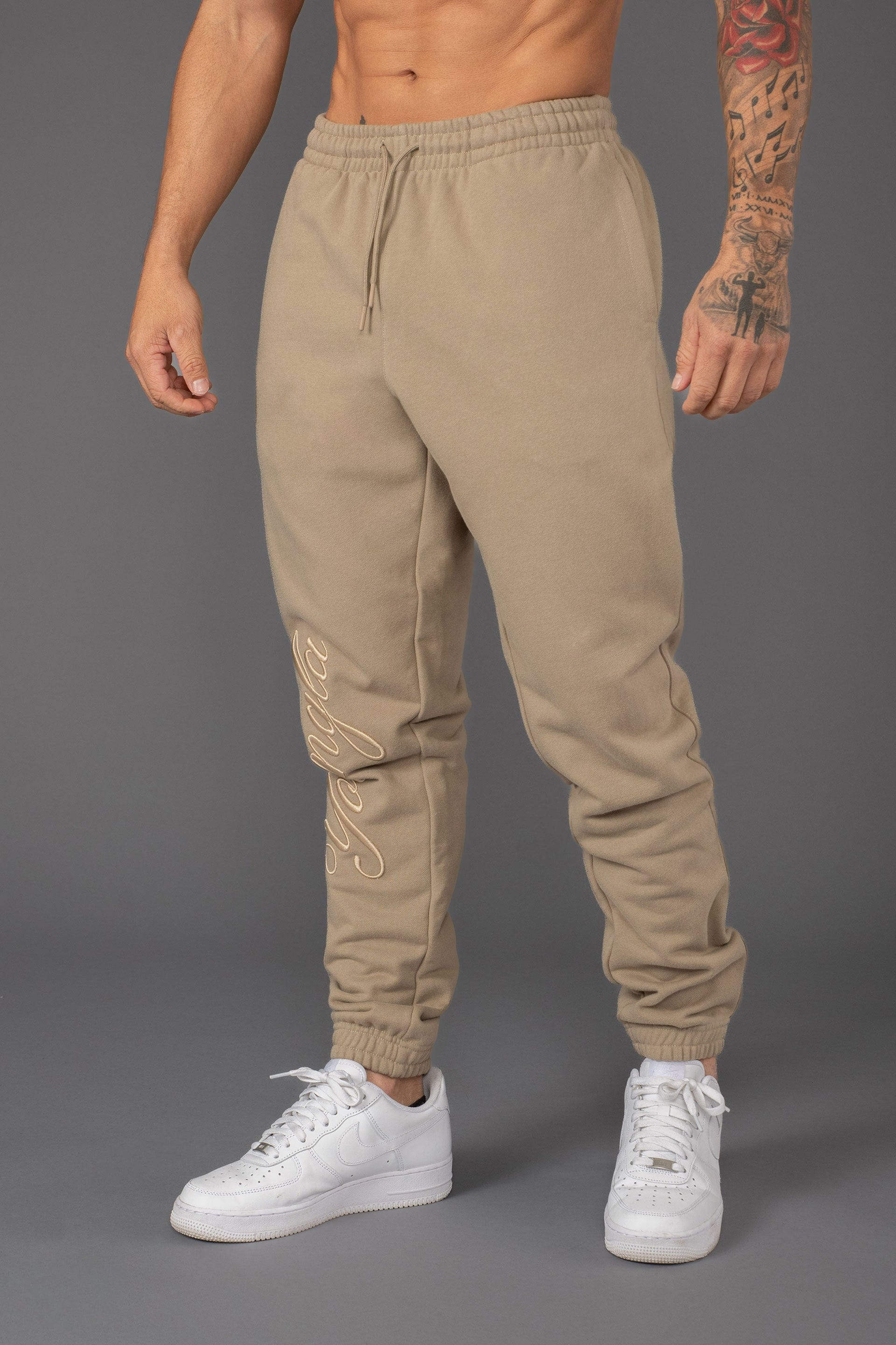 【youll】tuck suede jogger pants Edition Sueded Jogger - Espresso | Alo Yoga