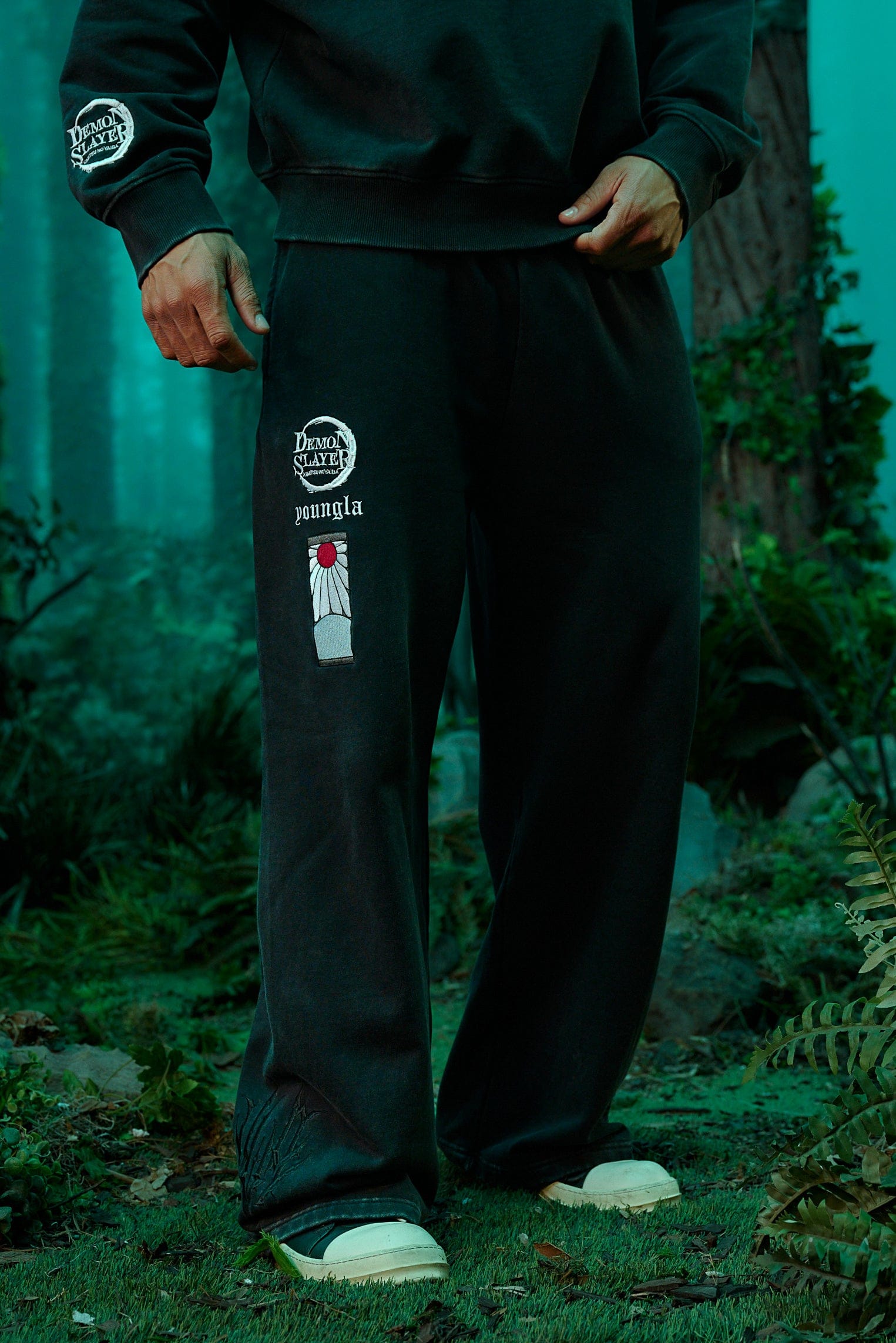 2153 - Demon Slayer: Kimetsu no Yaiba - Sweats
