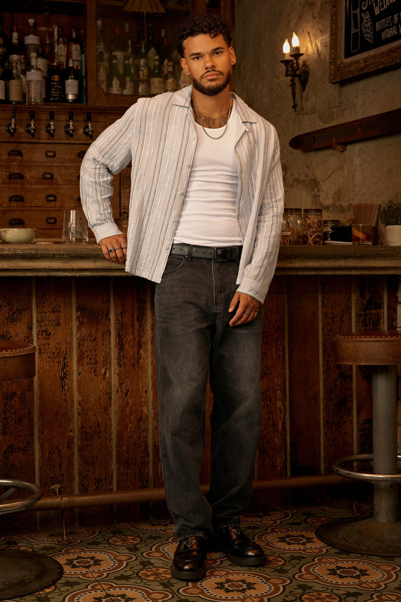 6038 - Perfect Straight Cut Jeans