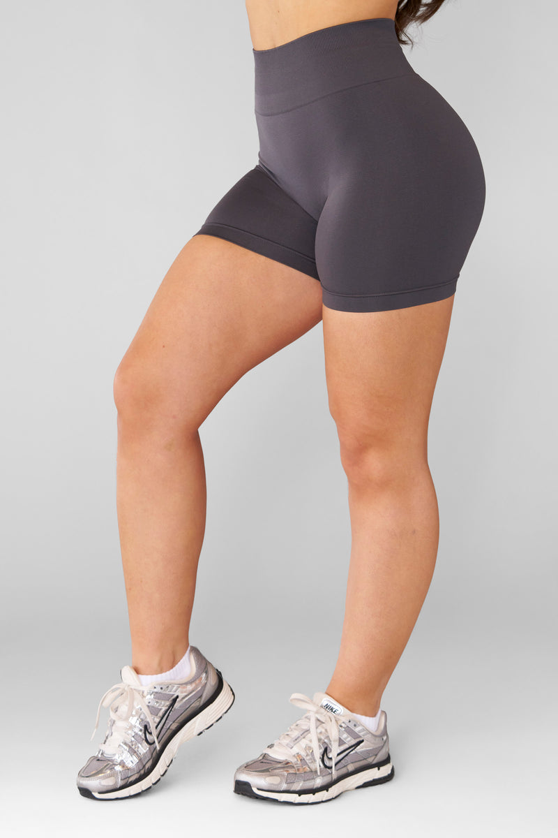 W164 Core Luxe short