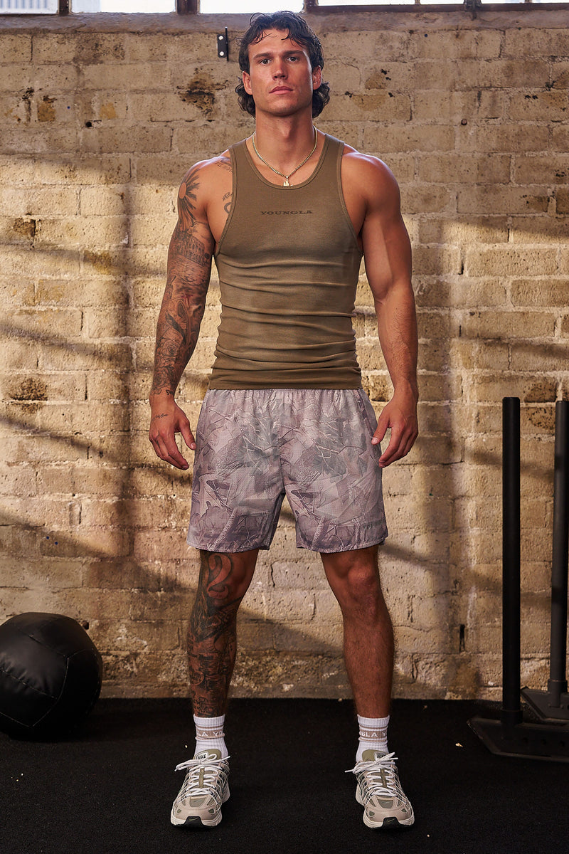 3083 - Shadow Wife Lovers