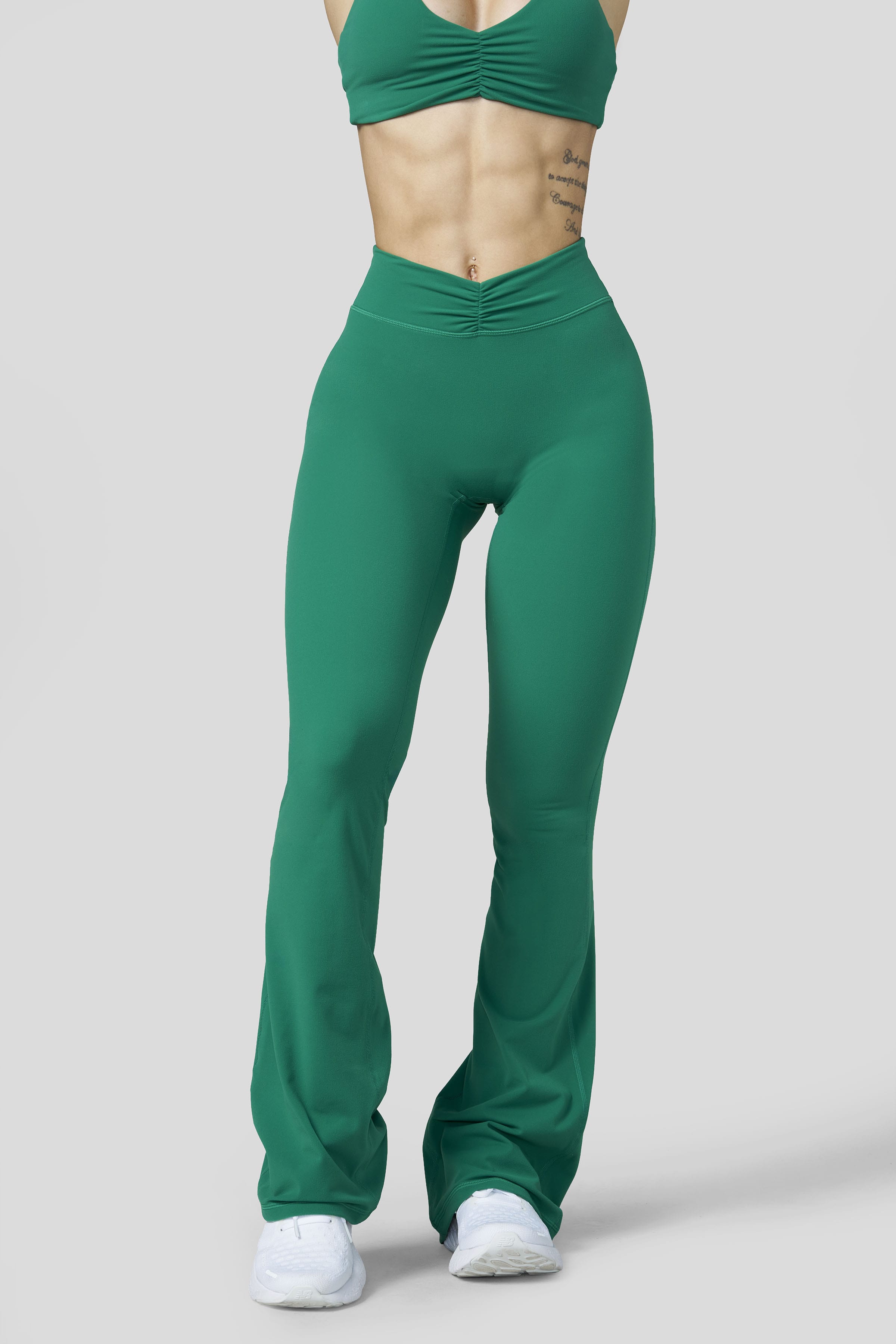 W2279 Buttersoft Scrunch Band Flare Leggings (short) - June 23