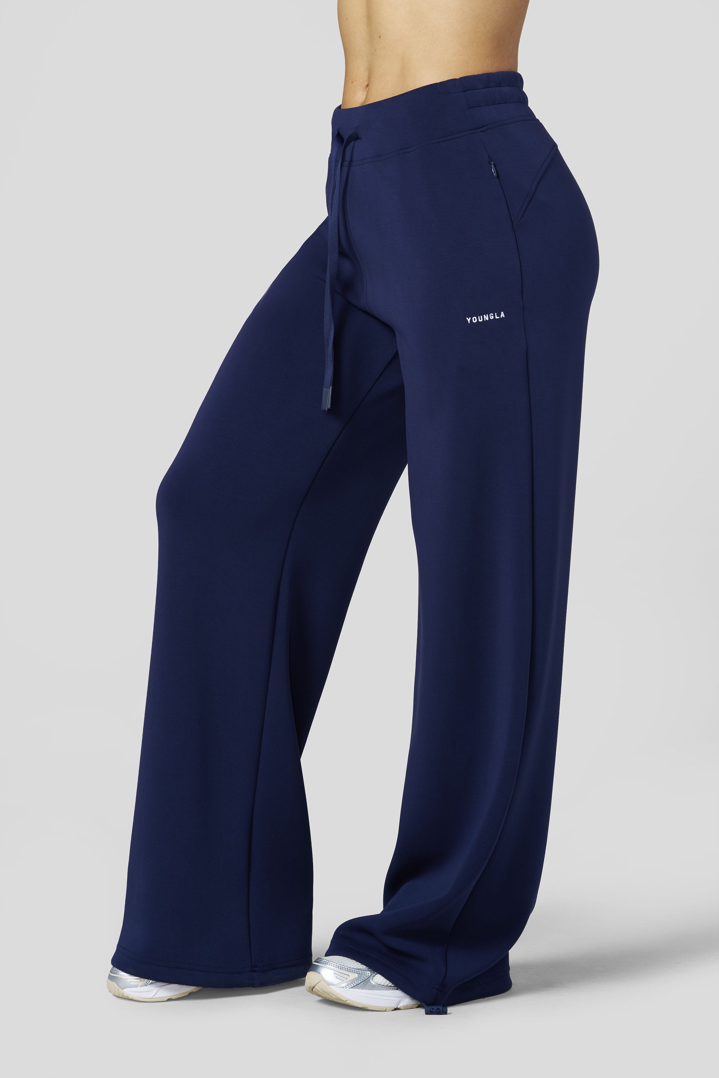 W2273 Scuba Straight Joggers - July 7th