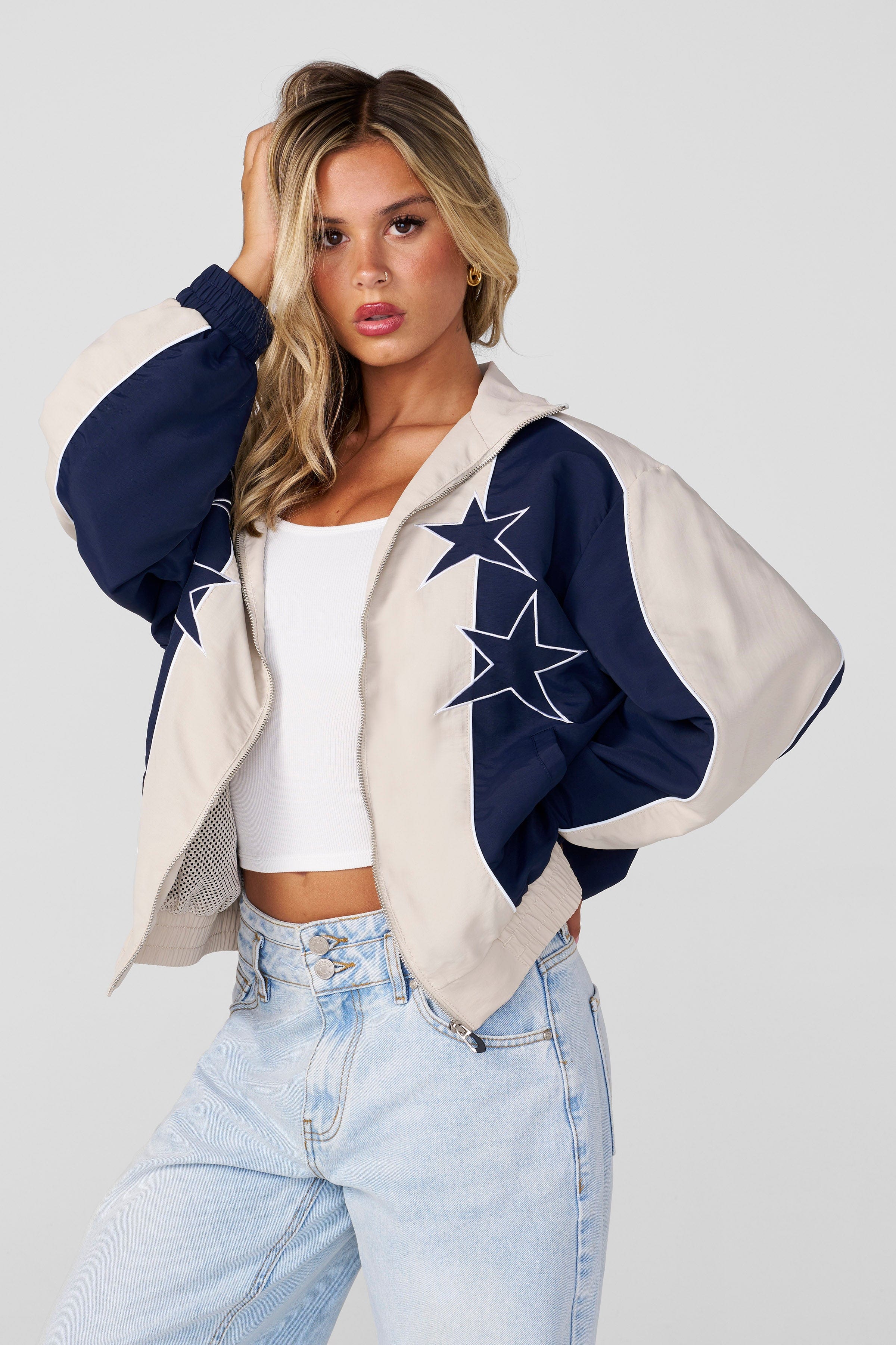 W565 Old School Windbreaker