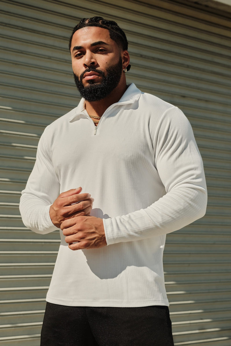 8124 - Essential Quarter Zip