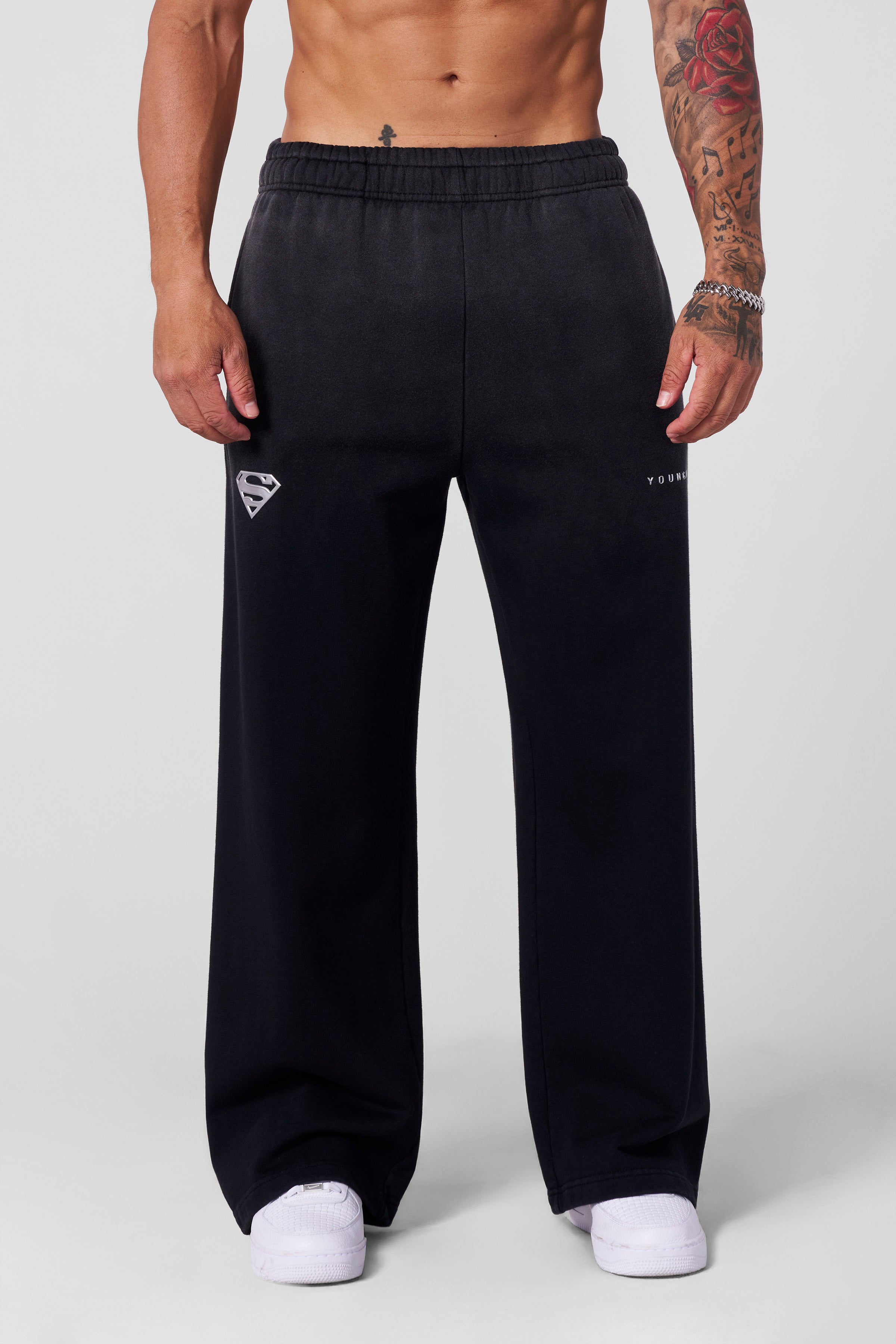 2032 - Superman Sweats