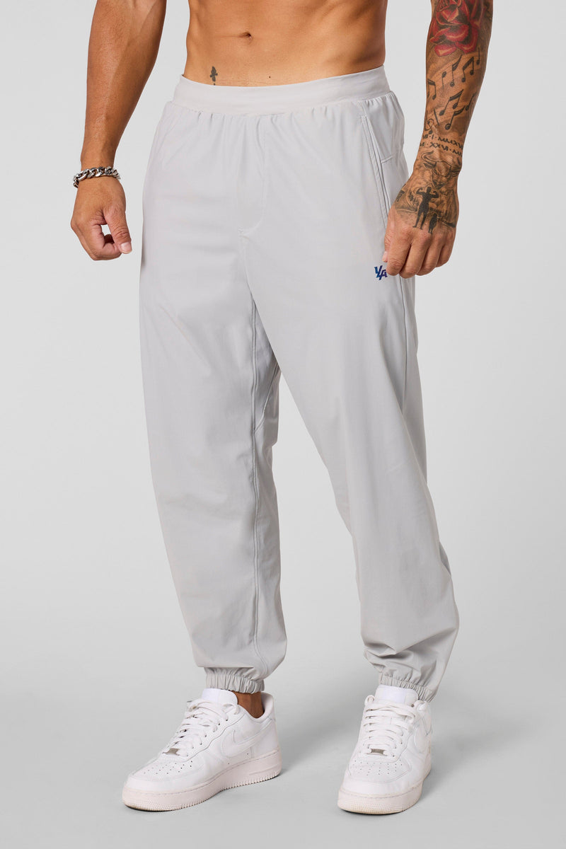 2045 - Ultimate Workout Joggers for mens with loose fits and Lightweight and breathable fabric in colour Light Grey