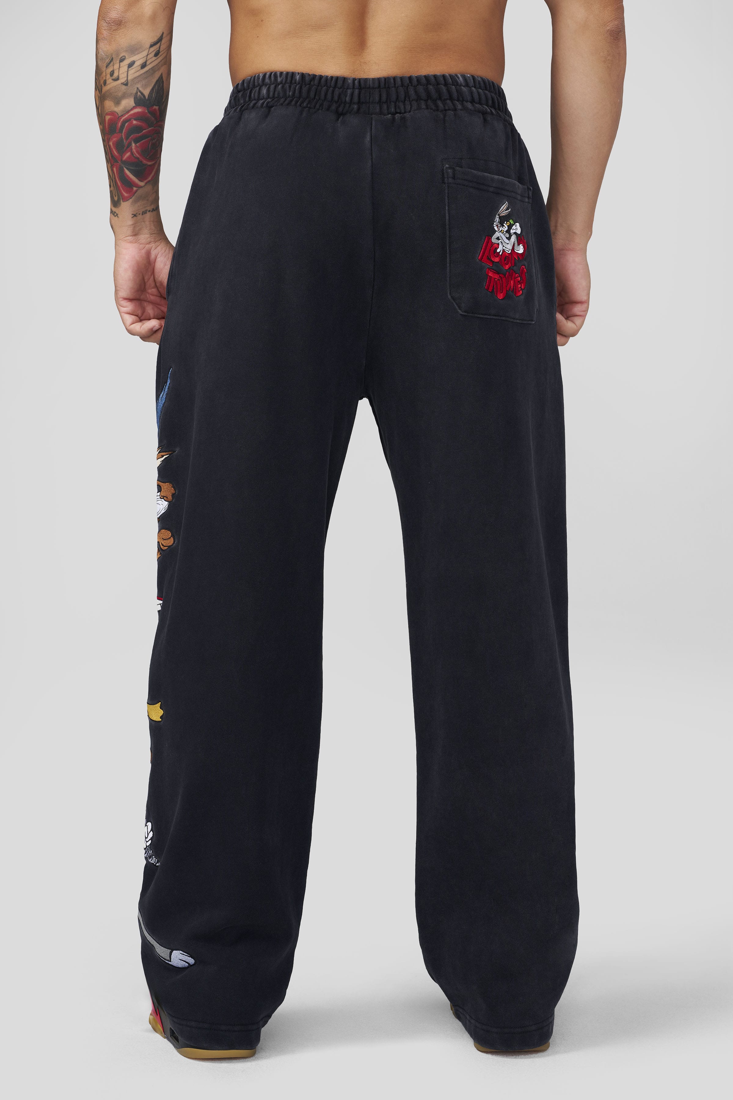 2183 - Looney Tunes Squad Sweats - July 7th