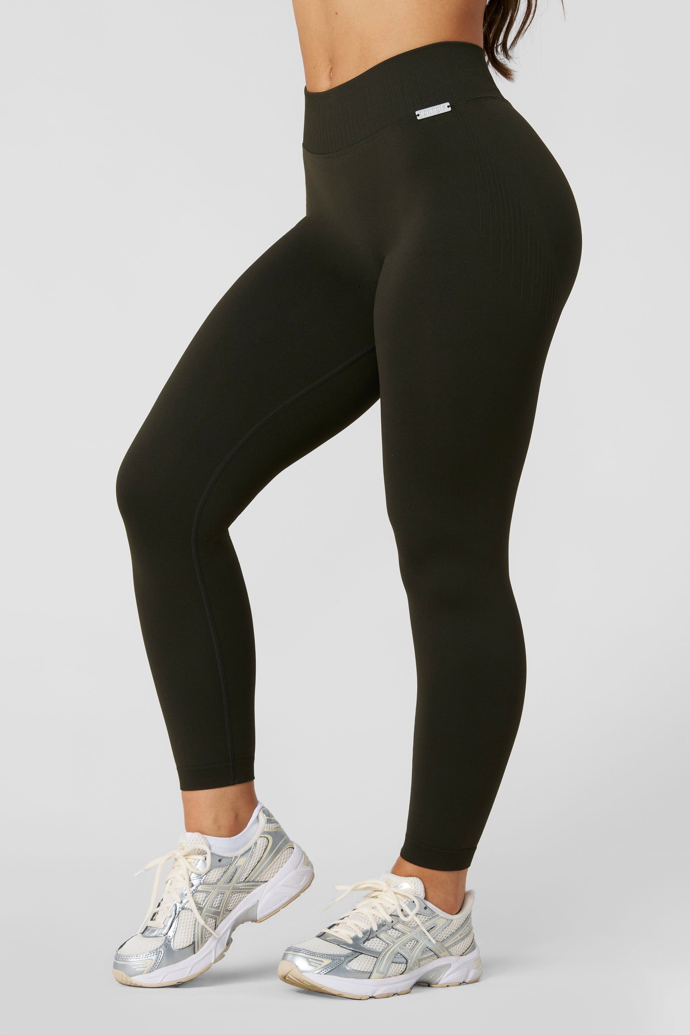 W286 Sculpt Seamless Leggings in buttery-soft, breathable fabric with contouring panels for a sculpted, comfortable fit in Olive color