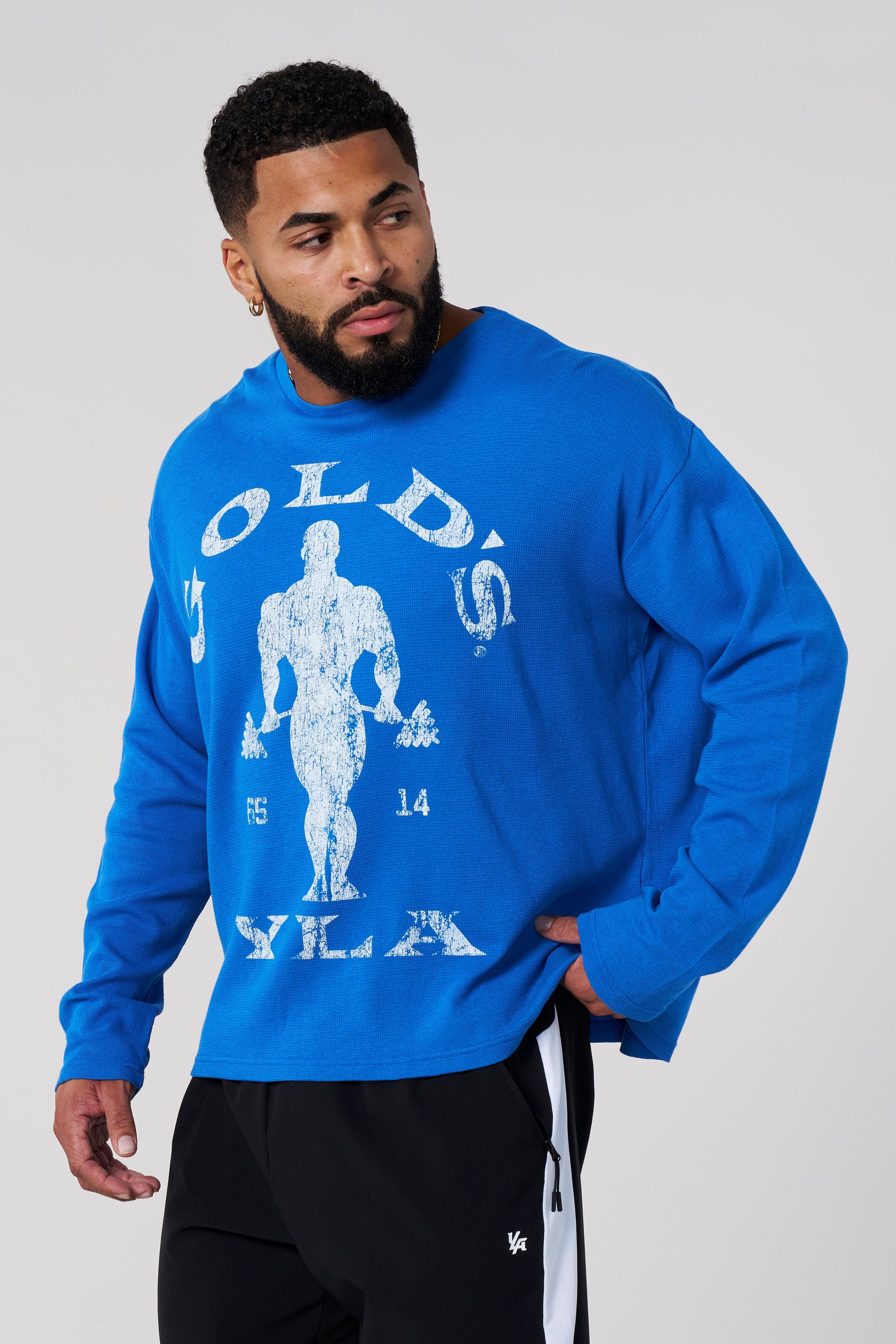 8047 – Gold’s Gym Thermal Longsleeves for men: warm, comfortable, and breathable with a true-to-size athletic fit, perfect for training or casual wear in color Blue wash.