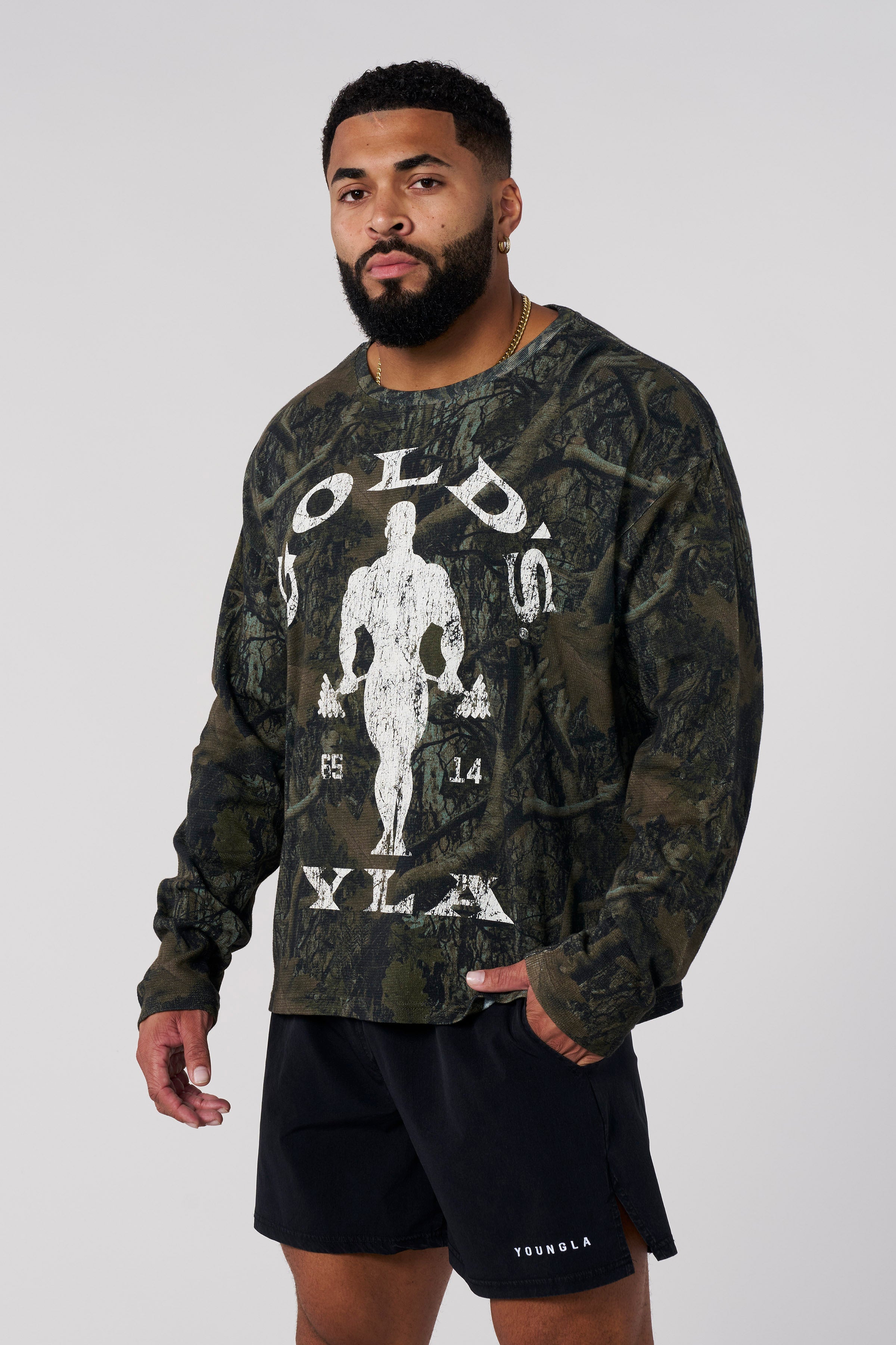 8047 – Gold’s Gym Thermal Longsleeves for men: warm, comfortable, and breathable with a true-to-size athletic fit, perfect for training or casual wear in color Dark Tree camo.