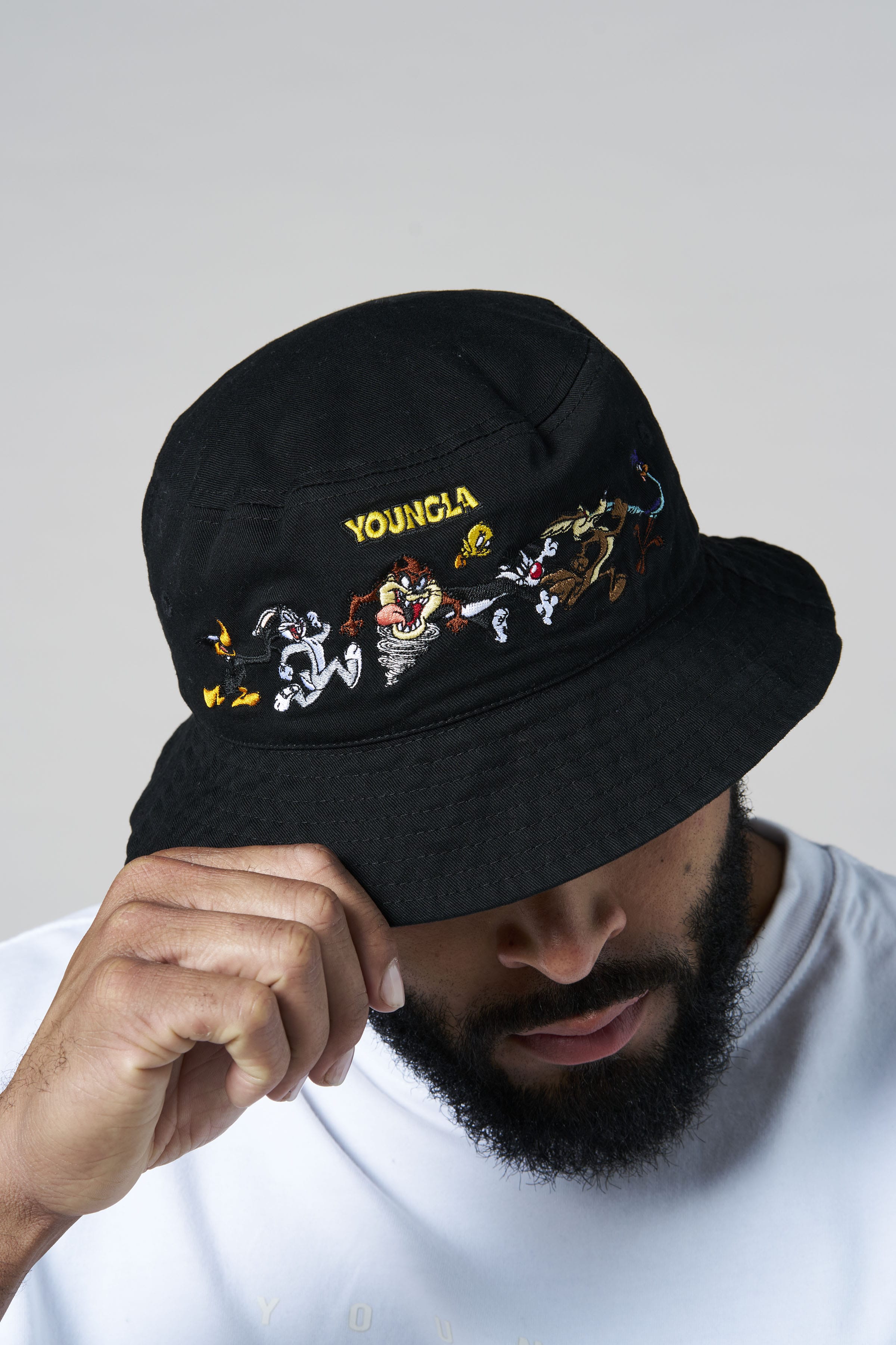 9093 - Looney Tunes Bucket Hat - July 7th