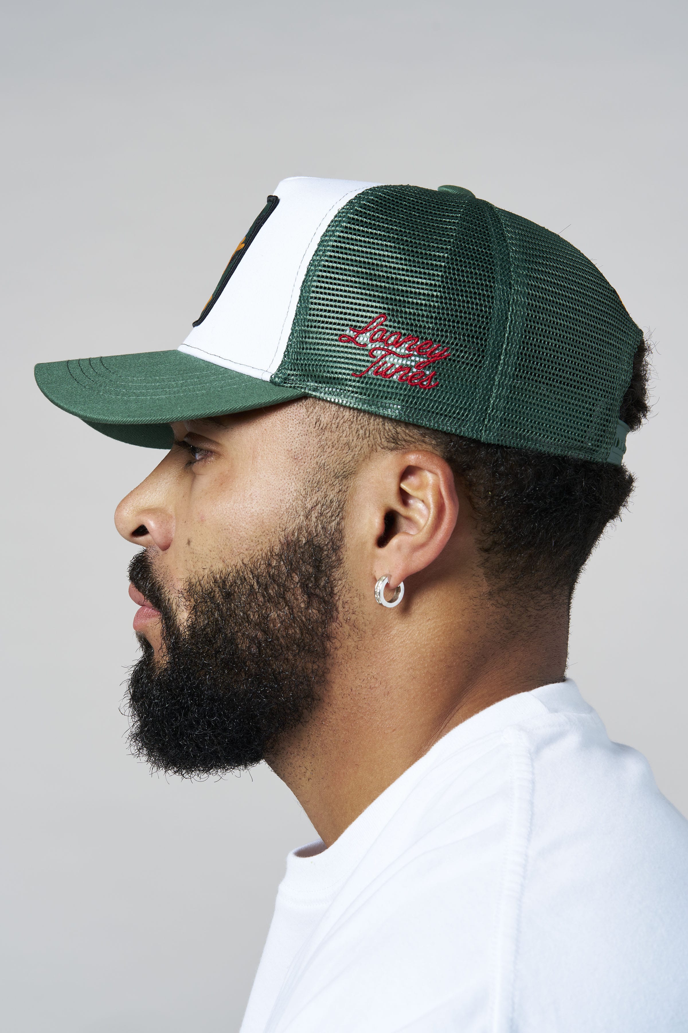 9135 - Looney Tunes Patch Trucker Hats - July 7th