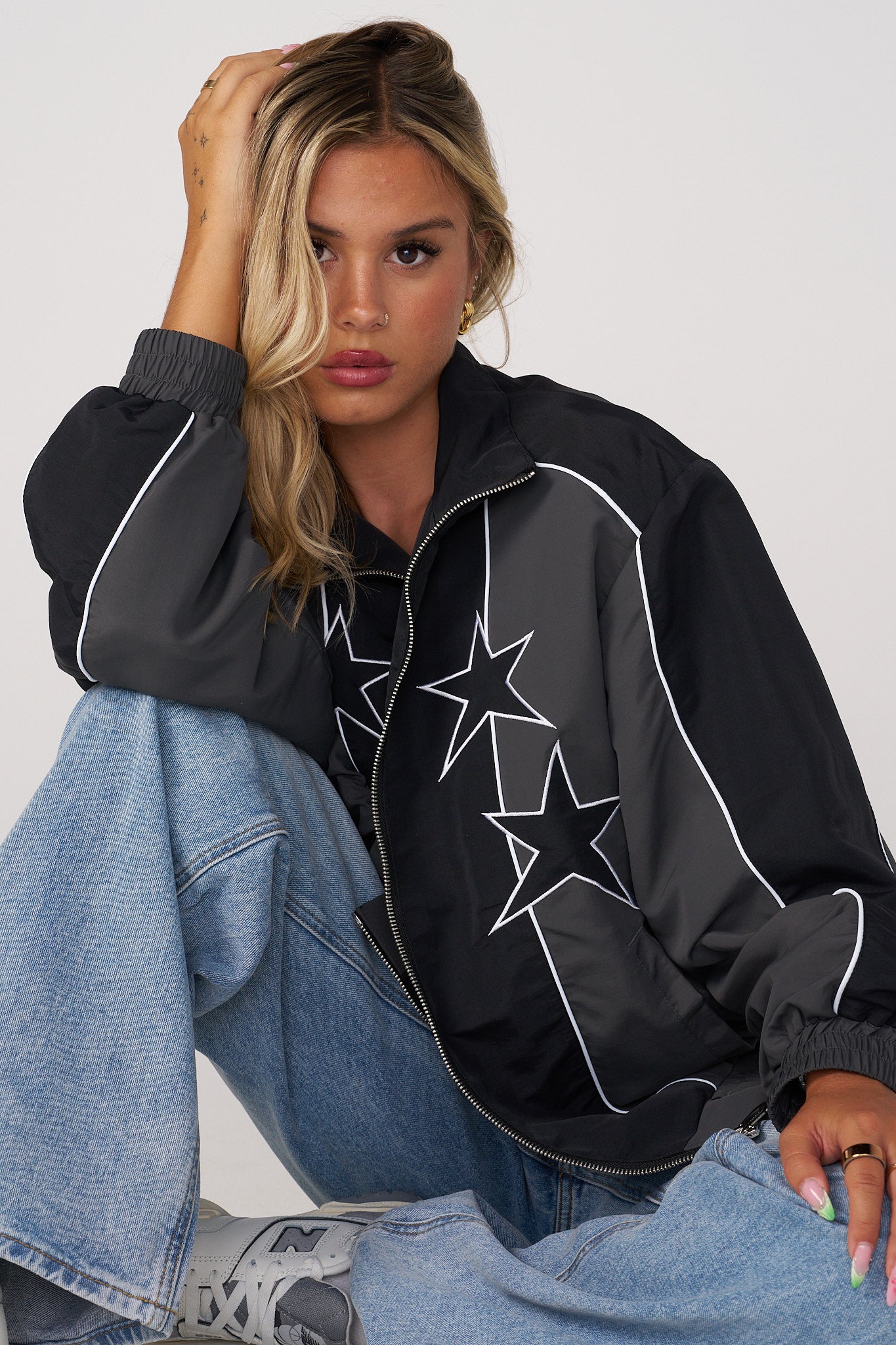W565 Old School Windbreaker