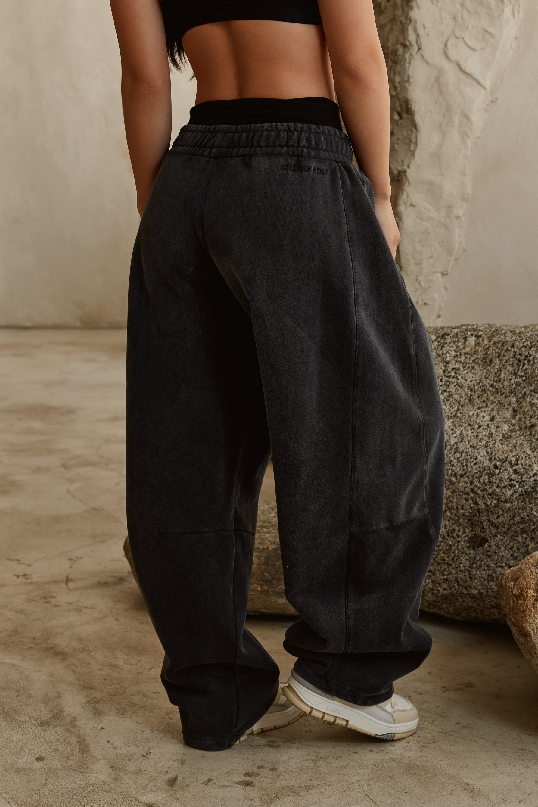 W2255 - Studio Edit Barrel Jogger